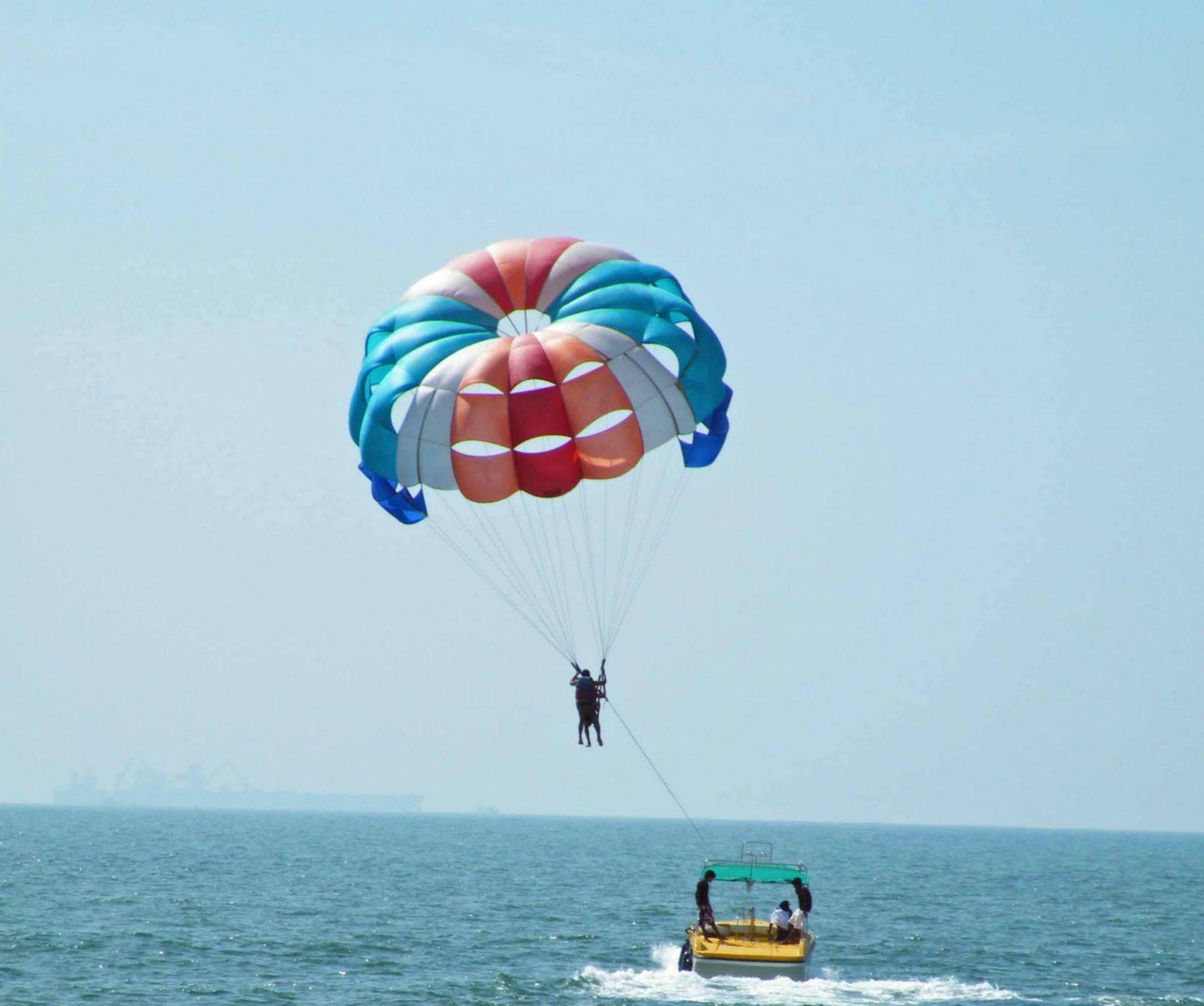 Sol De Goa Hotel Candolim Exterior photo